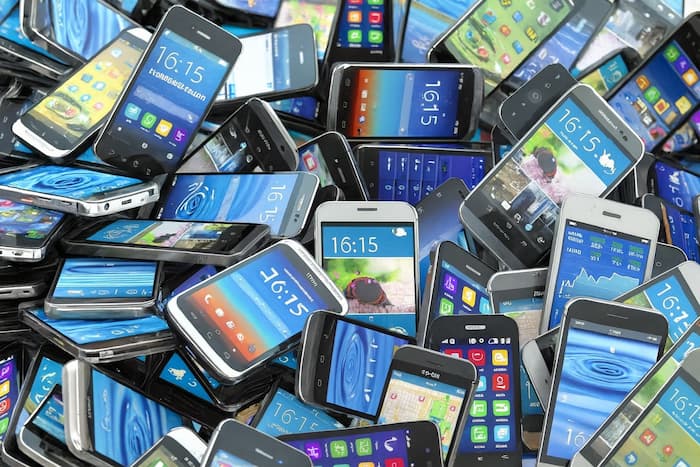 Zona telefoane și gadgeturi